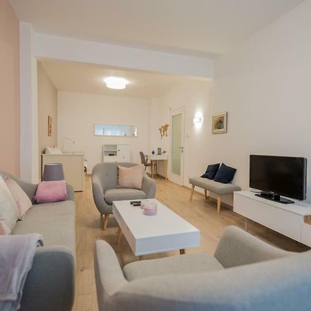 Chic And Spacious Apartment In Central Sofia - Patriarh Evtimiy By Flat Mаnager Sófia Exterior foto